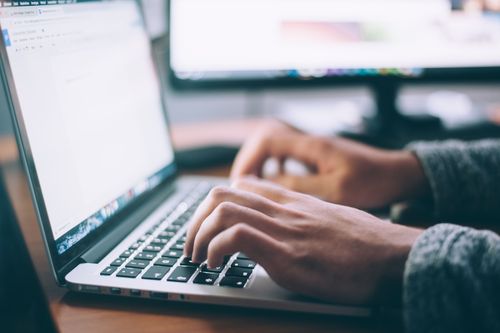Digital Advertising in a Cookieless Future